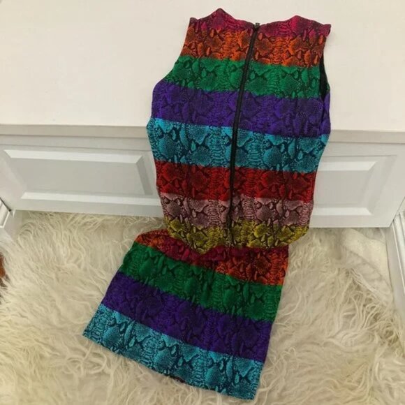 Alice + Olivia Delora Snake Print Stripe Sheath Dress - Picture 6 of 10